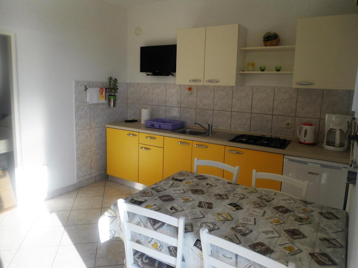 Guest House Pamela Senj  Ngoại thất bức ảnh