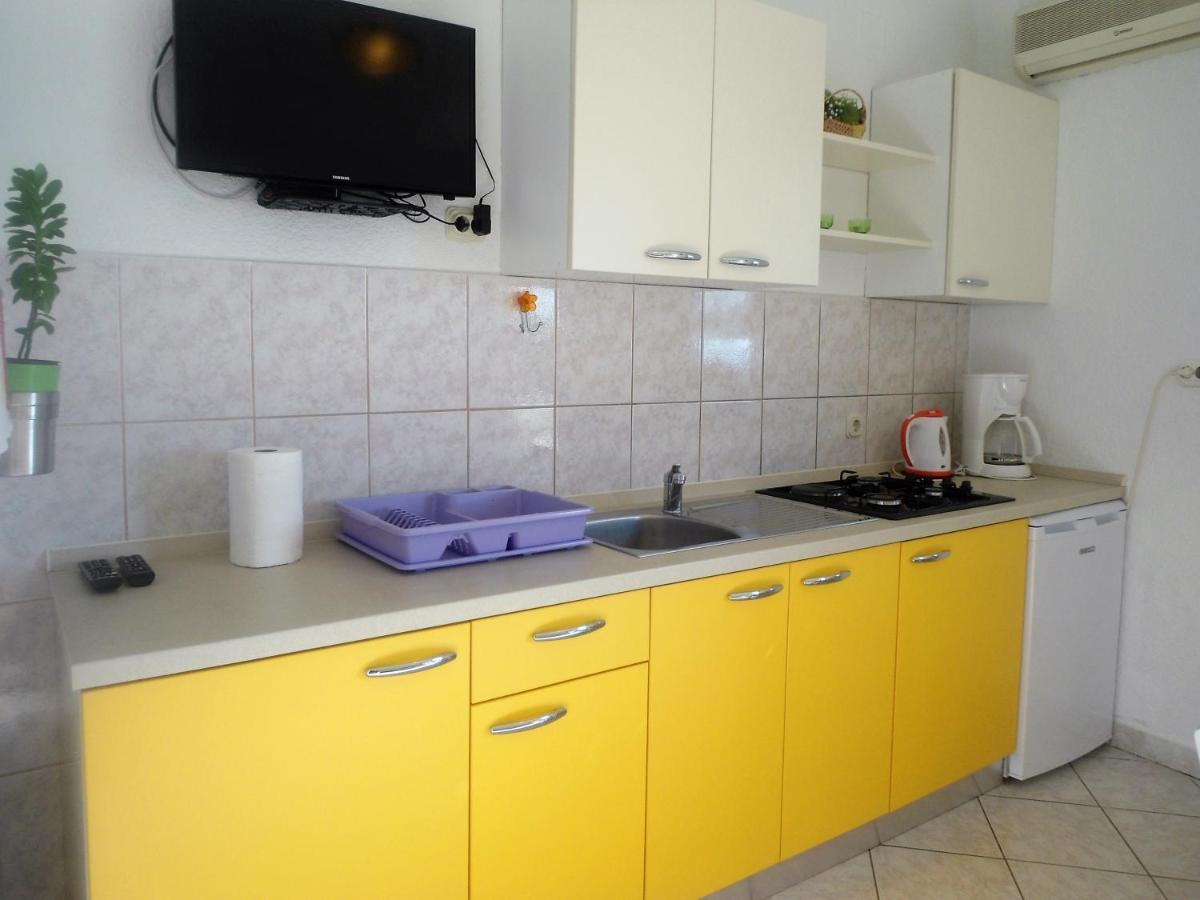 Guest House Pamela Senj  Ngoại thất bức ảnh