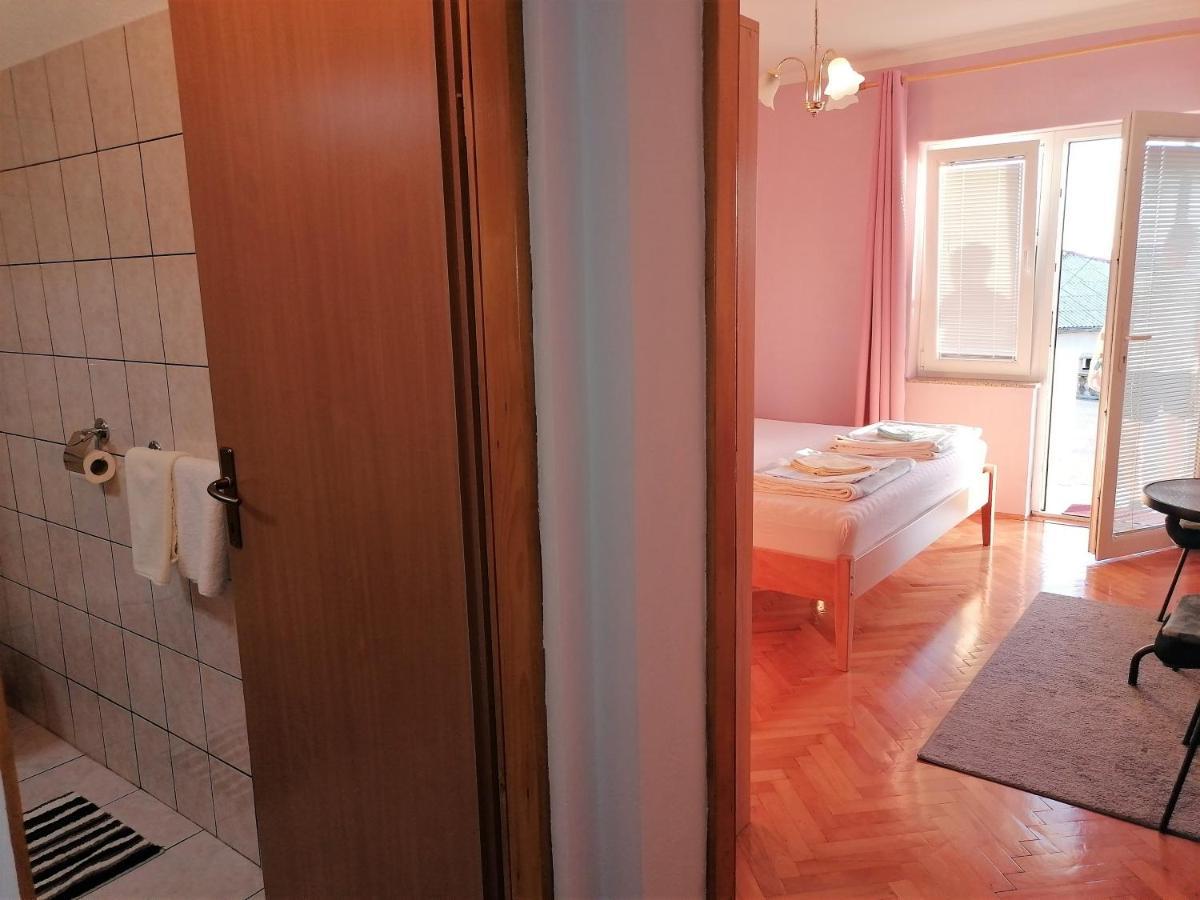 Guest House Pamela Senj  Ngoại thất bức ảnh