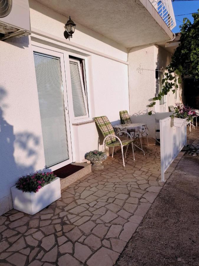 Guest House Pamela Senj  Ngoại thất bức ảnh